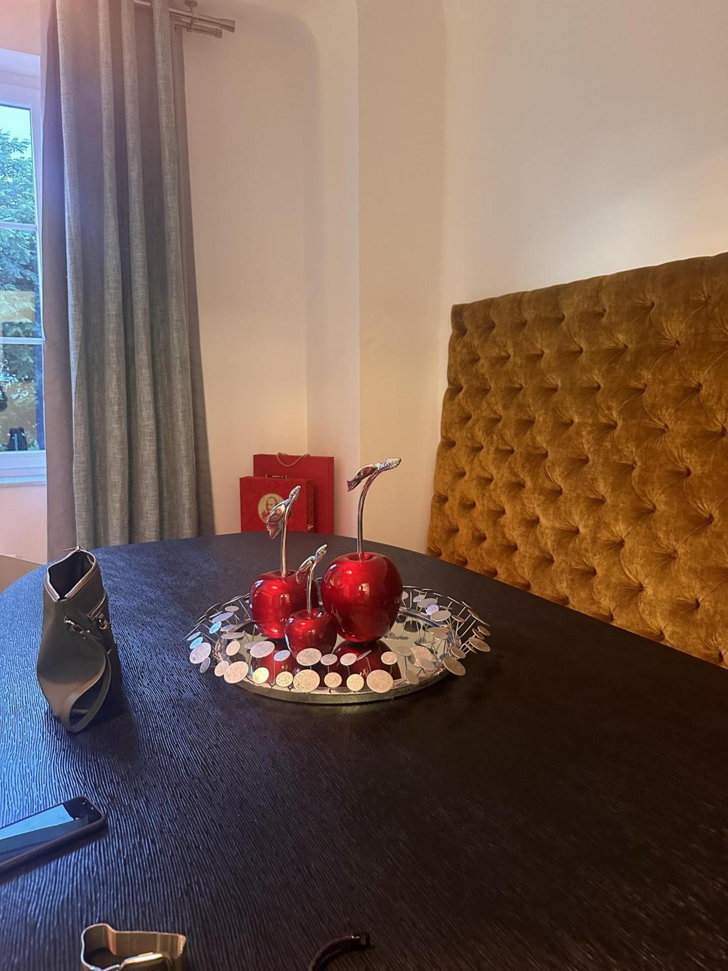 - - Sleeps 5 - Seaside *
