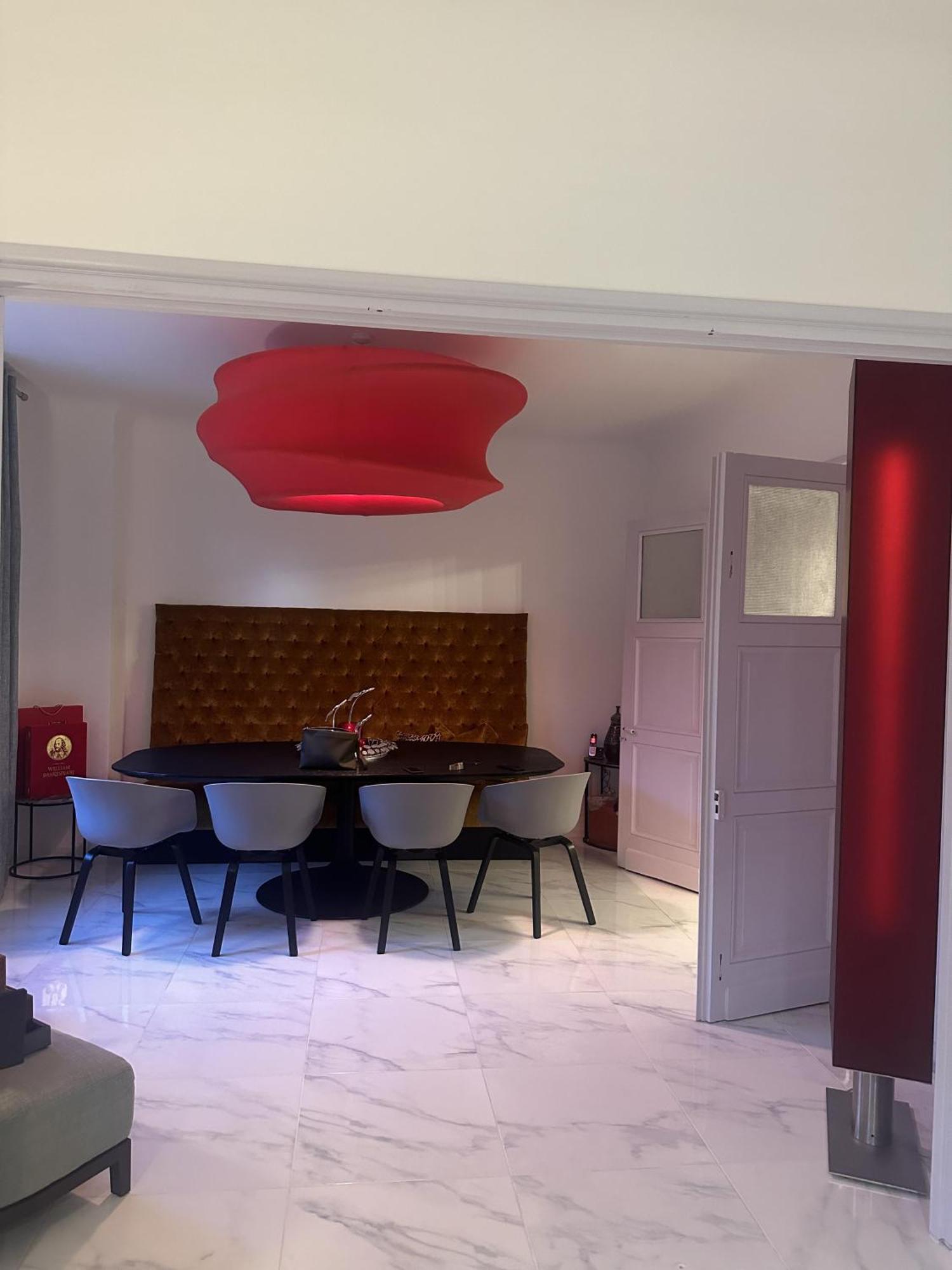 - - Sleeps 5 - Seaside Apartment
