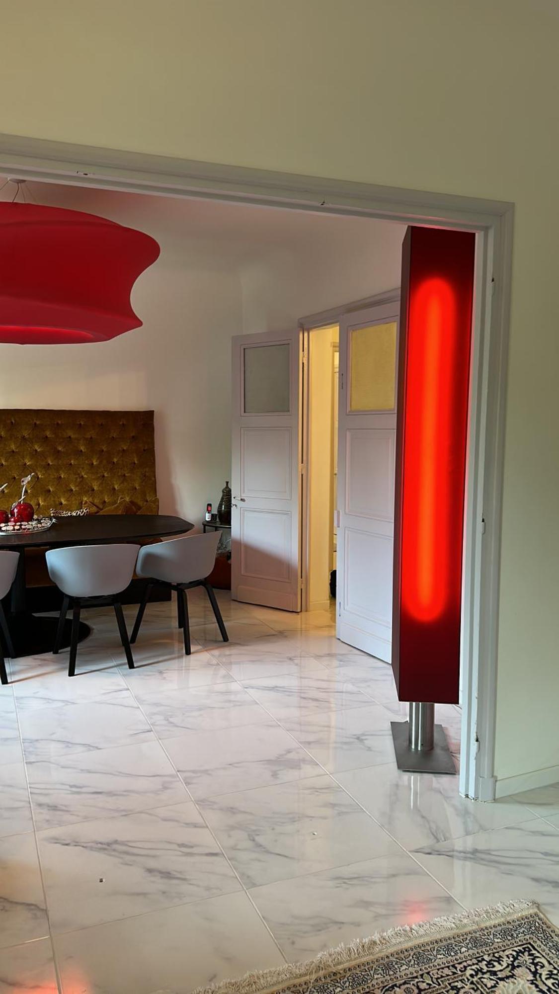 - - Sleeps 5 - Seaside Apartment *